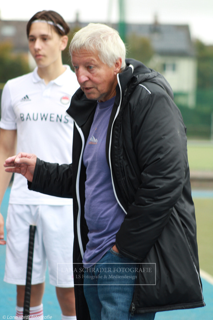 Wolfgang Kluth, Coach, MU18 REGIONALLIGA DM22 ZWR HF RWK-MHC | lanaschraderfotografie - Realisiert mit Pictrs.com