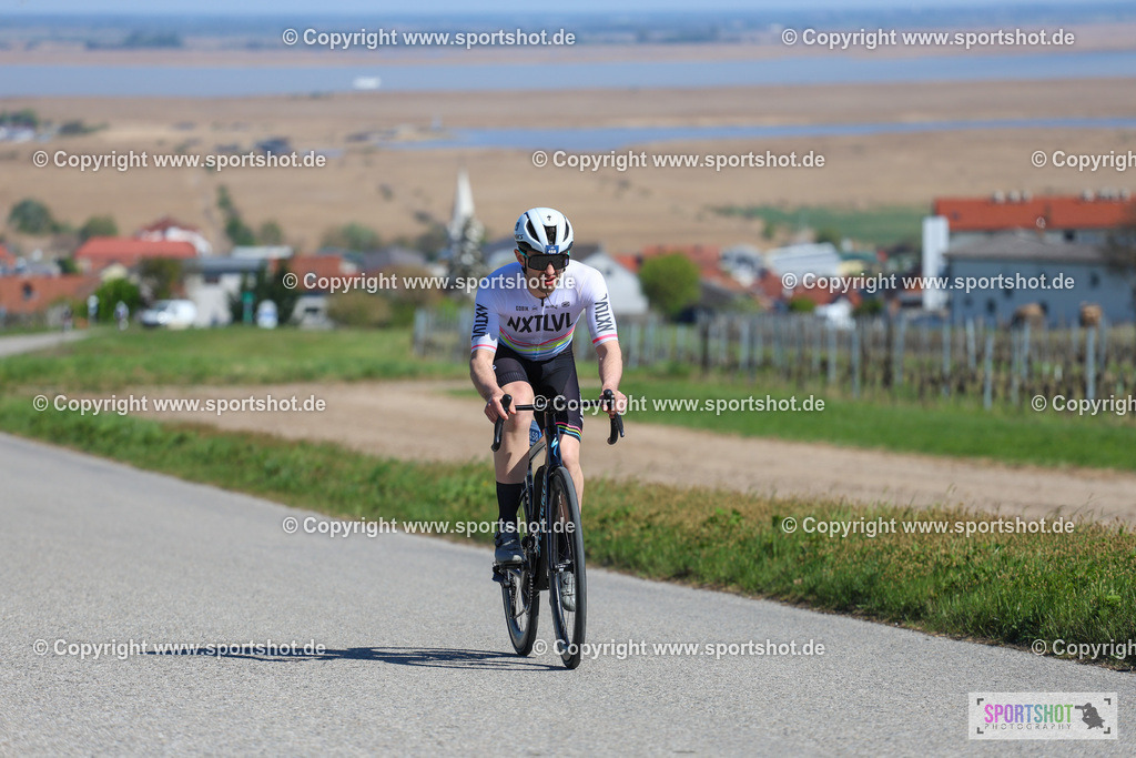 IMG_9717 | @sportshot_your_pictrs #yourpictures#roadtowm2029 #nrm #neusiedlerseeradmarathon #neusiedlersee #neusiedlerseetourismus #burgenland #mörbisch #nrm26 #burgenlandtourismus #voglundco #poweredbyburgenlandtourismus #radsport #rad #marathon #ucigranfondo #visitburgenland #ucigranfondoworldseries