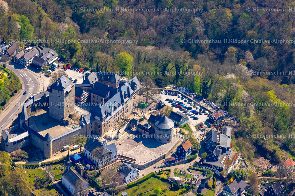 Luftbilder Solingen-0334 | Luftaufnahme Burganlage des Schloss im Ortsteil Burg an der Wupper in Solingen - Realisiert mit Pictrs.com
