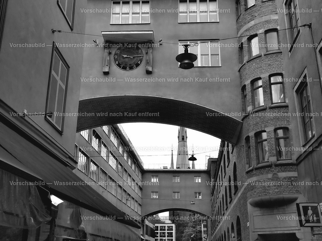 Klara Norra Krykogata | online Fotogalerie mit schwarz-weiß Fotografien und Shop für zeitlose  Poster und Leinwände in stilvollem schwarz weiß  - Realisiert mit Pictrs.com