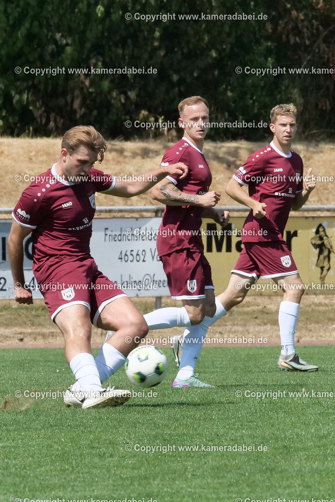 Fußball : Voerder Stadtmeisterschaft am 01.08.2026 auf der Anlage des TV Voerde mit SV 08/29 Friedrichsfeld, SV Spellen und dem TV Voerde. Der STV Hünxe vervollständigt als 4. Mannschaft das Turnier. | Fußball : Voerder Stadtmeisterschaft am 01.08.2026 auf der Anlage des TV Voerde mit SV 08/29 Friedrichsfeld, SV Spellen und dem TV Voerde. Der STV Hünxe vervollständigt als 4. Mannschaft das Turnier. - Realisiert mit Pictrs.com