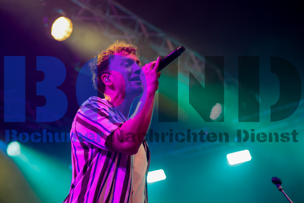 Zeltfestival Ruhr 2024 - Joris  {date} -  | {headline}(Foto: Sebastian Sendlak / BOND) - Realisiert mit Pictrs.com