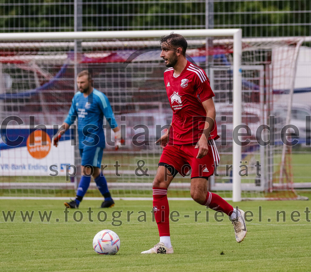 2023-07-29_042_FC_Finsing_gegen_SC_Kirchasch | Finsing, Deutschland, 29.07.2023:
Fußball, Kreisliga 2023 / 2024, 1. Spieltag, FC Finsing gegen SC Kirchasch, Endergebnis: 0:2

Dominik Keuter (FC Finsing, #18)

Foto: Christian Riedel / fotografie-riedel.net