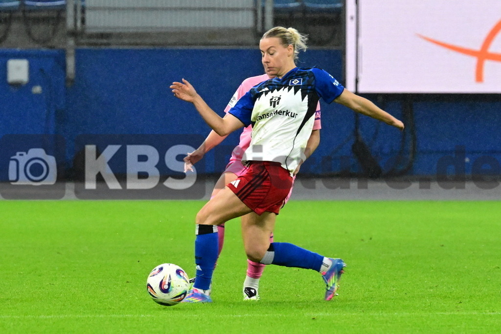 KBS Picture_HSV-Hoffenheim_Frauen_027 | v.v. Hillebrand Sophie (HSV Frauen) , Gloning Laura (TSG Hoffenheim Frauen) ,Sportplatz :  Volksparkstadion, - Realisiert mit Pictrs.com