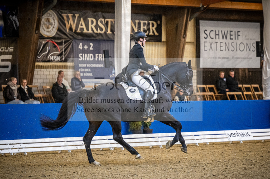 DOS_3878 | Entdecke hochwertige Reitturnierfotos von Foto Oger. Professionell, emotional und authentisch – jetzt Lieblingsmomente im Shop bestellen.Deutschlandweite Turnierfotografie. - Realized with Pictrs.com
