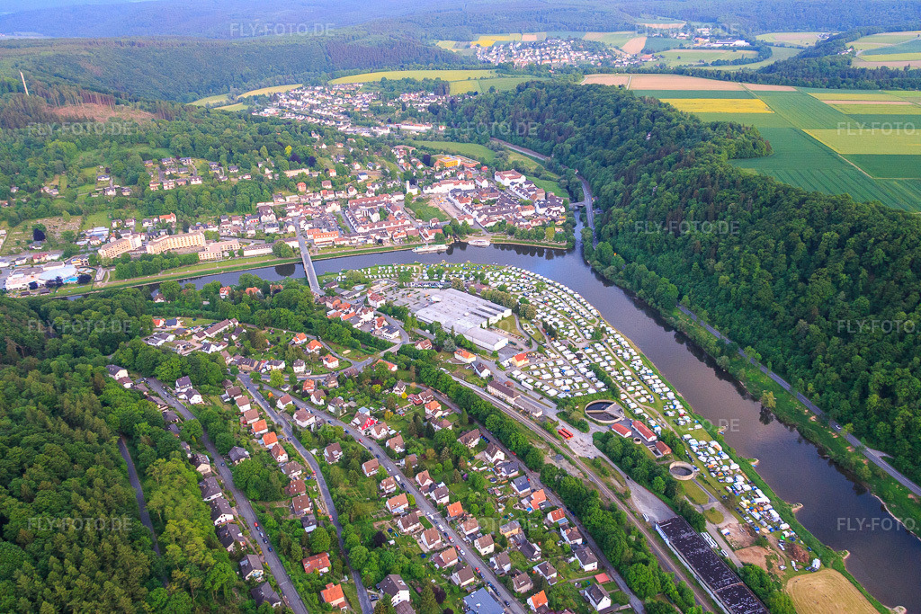 Luftbild: Campingplatz - Wohnmobilstellplatz - Zeltwiese Bad Karlshafen an der Weser in Bad Karlshafen im Bundesland Hessen in Deutschland. Foto: IMG_079589.jpg vom 24.05.2015 durch Werner Riehm/FLY-FOTO.deCampingplatz Bad Karlshafen - Unser Campingplatz an der Weser