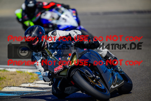 MaZZes_Fotomatrix_20250407_6007705_3394 | ROT