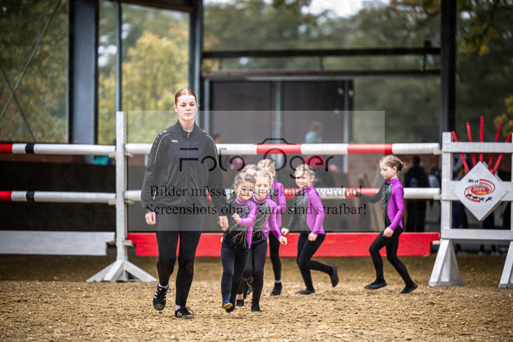 DOS_0226 | Entdecke hochwertige Reitturnierfotos von Foto Oger. Professionell, emotional und authentisch – jetzt Lieblingsmomente im Shop bestellen.Deutschlandweite Turnierfotografie. - Realisiert mit Pictrs.com