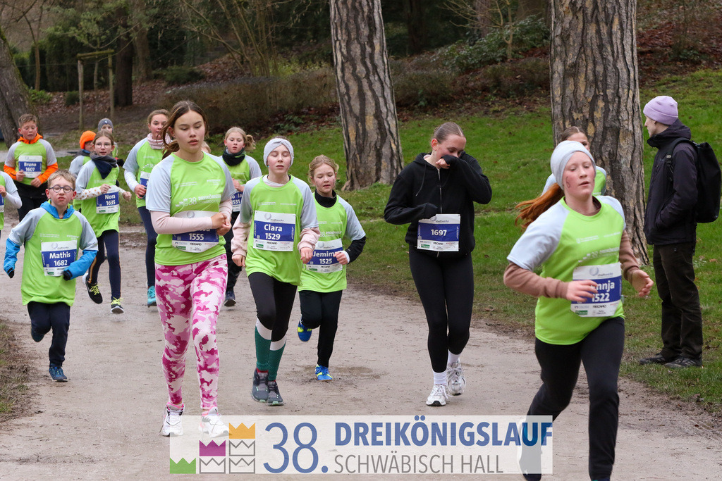 1700m Stadtwerke Jugendlauf | 3 Koenigslauf 2024 1700m Stadtwerke Jugendlauf - Realisiert mit Pictrs.com