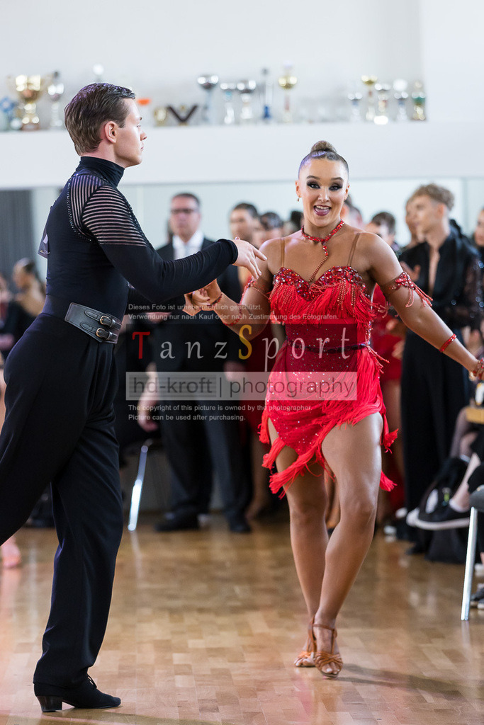 20240616_D-Cup-HGR-Latein_2710 | Tanzsportbilder, Standardtanz, Lateintanz, WDSF, DTV, LTVB, dancecomp, goc, hessen tanzt, blaues band der spree, walzer, tango, wiener walzer, slowfox, quickstepp, samba, rumba, cha-cha-cha, paso doble. jive, hd-kroft photography, turniertanzsport
