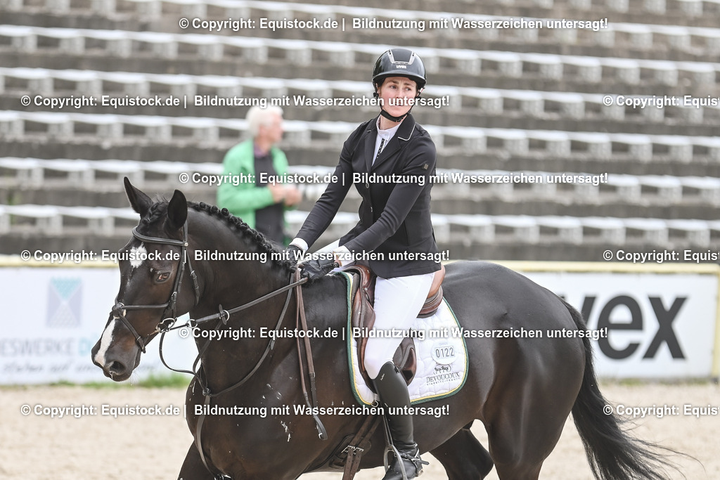 20230514_CCI4_Springen_0122 | equistock