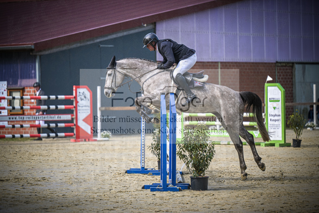 DOS_6394 | Entdecke hochwertige Reitturnierfotos von Foto Oger. Professionell, emotional und authentisch – jetzt Lieblingsmomente im Shop bestellen.Deutschlandweite Turnierfotografie. - Realisiert mit Pictrs.com