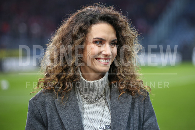 UEFA Europa League 2025/26: SK Sturm Graz vs SK Brann | Graz, Austria, 29.JAN.26 - SOCCER - UEFA Europa League, SK Sturm Graz vs SK Brann Bergen. The image shows Sky Reporter Kimberly Budinsky.