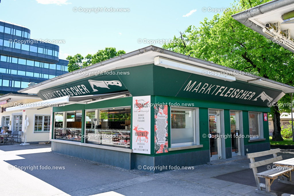 Suedbahnhofmarkt_ Marktfleischer_ 02.05.2024-1 | 02.05.2024, Suedbahnhofmarkt Linz, AUT, Suedbahnhofmarkt, Marktfleischer, im Bild Marktfleischer Fischelmaier