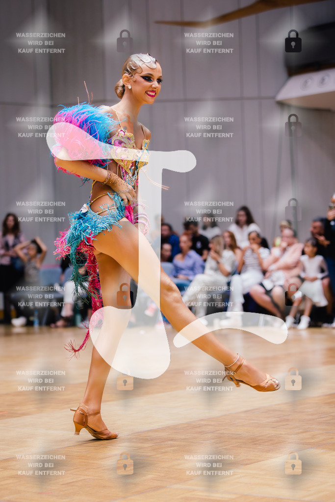 GOC 2025 - WDSF Solo Junior II Latin Female - 2025-08-21-8267 | Webshop for digital downloads and prints of dance sport, event & show photographer Julian Link - Realisiert mit Pictrs.com