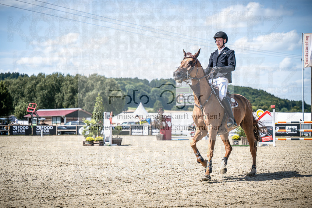 DOS_3541 | Entdecke hochwertige Reitturnierfotos von Foto Oger. Professionell, emotional und authentisch – jetzt Lieblingsmomente im Shop bestellen.Deutschlandweite Turnierfotografie. - Realisiert mit Pictrs.com