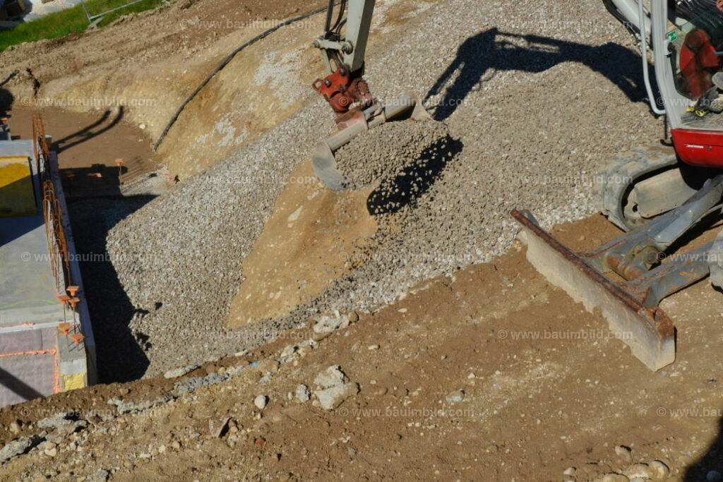 bib-lg02-erdarbeiten-0162 | Nach LV-Leistungsgruppen sortierte Detailfotos über den Bau eines Hauses. Alle Hausbau-Bilder direkt vom Urheber und Autor der Website Haus-Selber-Bauen.com