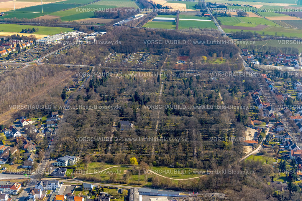 Soest220301440 | Luftbild, Osthofenfriedhof und Stadtpark im Hintergrund, Thomä, Soest, Soester Börde, Nordrhein-Westfalen, Deutschland