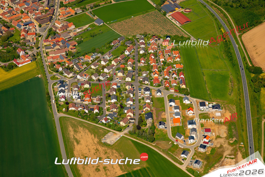 Das Luftbild zeigt :  Biebelried - Die Luftaufnahme wurde 2024 vom UL-Flugzeug aus erstellt ( keine Drohne ) - Hochauflösende Luftaufnahme - Für grossformatige Ausdrucke geeignet. Die Geschenkidee !Mit Lizenz und Bildrechte bestellbar