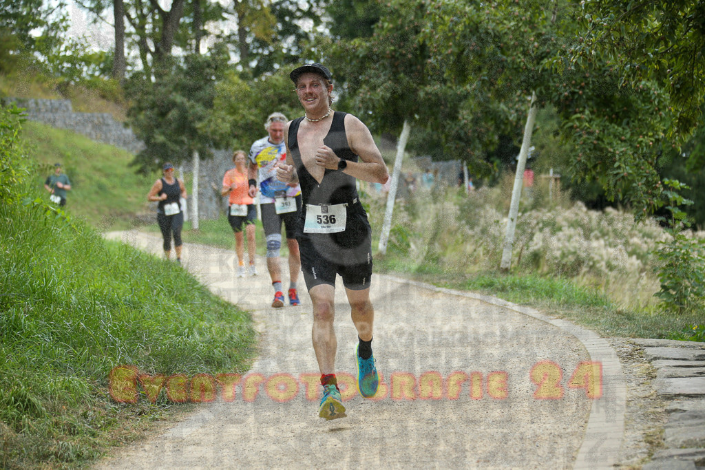250824_1406_EX1_4982 | Sportfotografie im Rhein-Sieg Kreis, Köln, Bonn, NRW, Rheinland Pfalz, Hessen, etc. Unser Tätigkeitsfeld umfasst den Laufsport vom Volkslauf über den Marathon, Duathlon, Triathon bis zum Ultralauf wie Kölnpfad Ultra oder Schindertrail.