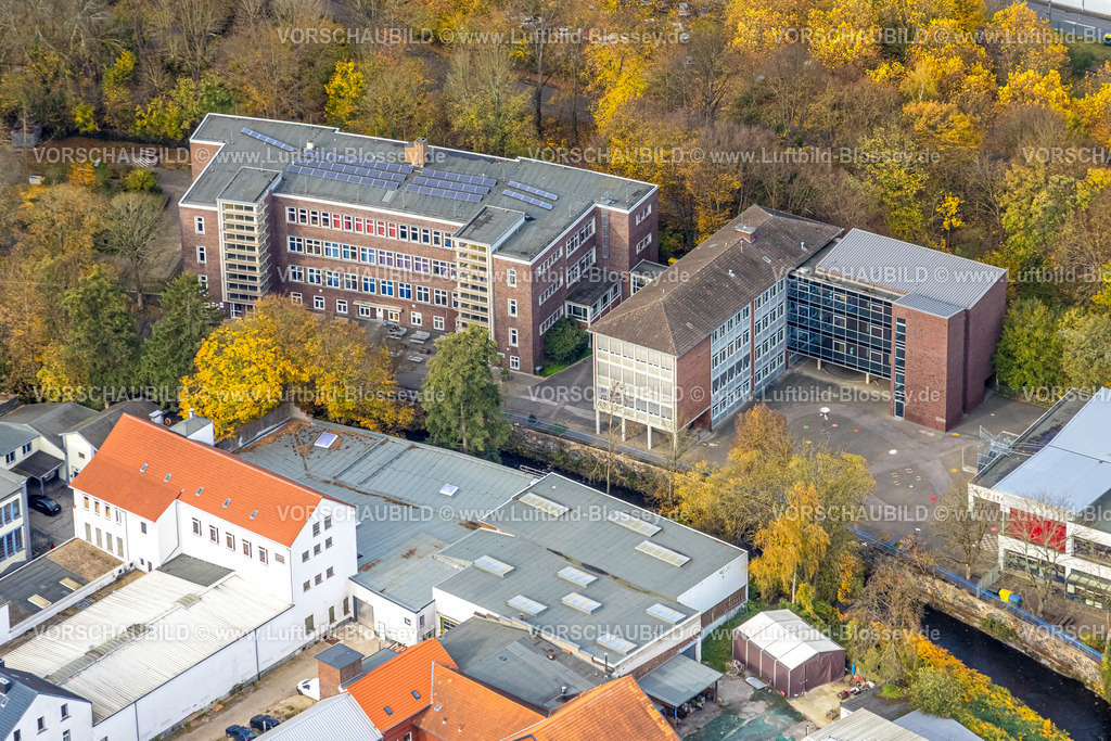 Hagen251101131 | Luftbild, Schule Christian-Rohlfs-Gymnasium, herbstliche Bäume, Haspe, Hagen, Ruhrgebiet, Nordrhein-Westfalen, Deutschland