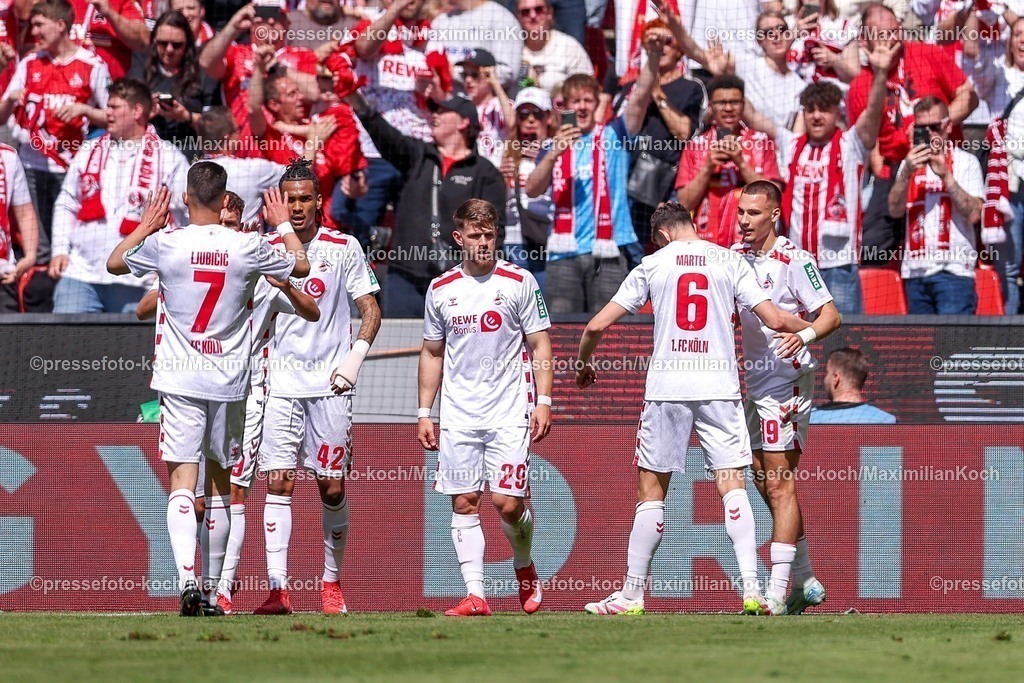 1FC20042501040 | 20.04.2025, Fußball, 1. FC Köln - Preußen Münster, 2.. Fußball Bundesliga, 30. Spieltag, RheinEnergie-STADION, Saison 2024 2025: Torjubel nach dem Tor zum 1:0 durch Torschütze Tim Lemperle (FC Koeln #19) DFB regulations prohibit any use of photographs as image sequences and or quasi-video.