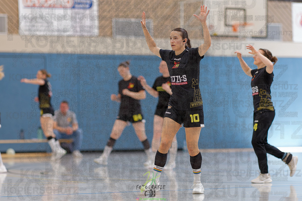 HSG Wettenberg - HSG Lumdatal | Wiederholungs-/Entscheidungsspiel um die Meisterschaft in der Frauen Oberliga Mitte und Aufstieg in die RegionalligaHSG Wettenberg - HSG Lumdatal am 11.05.2025 in Launsbach (Wettenberg) (Halle GS Launsbach (Wettenberg))Photo © 2025 - Jörg Heinrich - Realisiert mit Pictrs.com