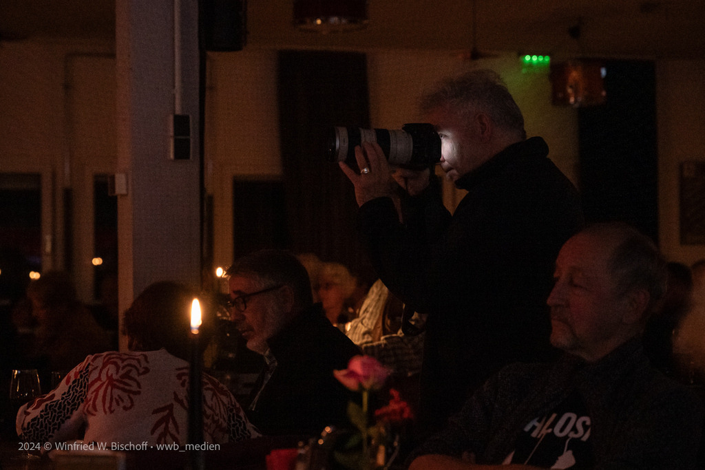 wwb-2411-0089 | <Fotografie> <Video> <Film> <Winfried Bischoff> - Realisiert mit Pictrs.com