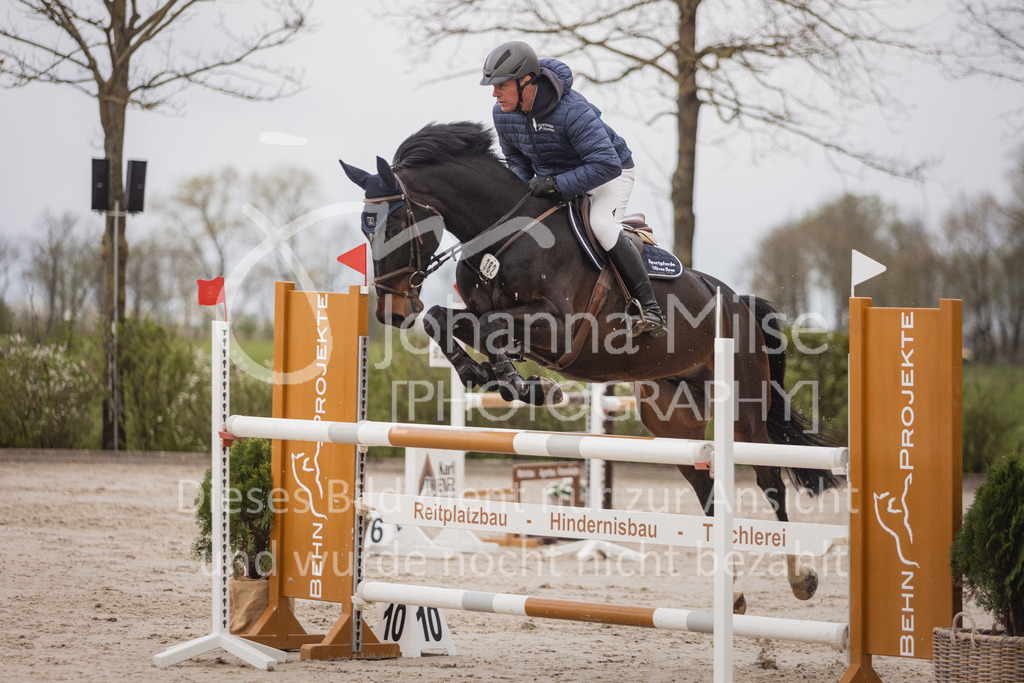 230426_HofSosath_2Ph-L-Spr-850 | Deine schönsten Turniermomente als professionelle Fotos! Entdecke hochwertige Pferdesport-Fotografie im Online-Shop. Jetzt Fotos finden & bestellen!