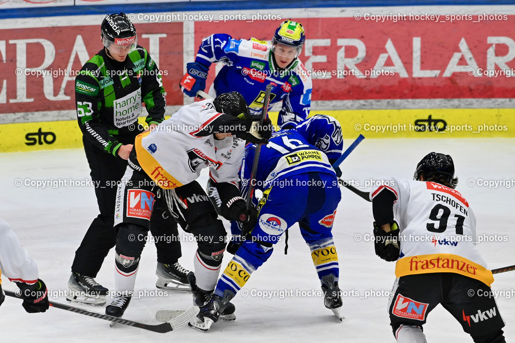 EC IDM Wärmepumpen VSV vs. Pioneers Vorarlberg | RIECKEN SIMON Referee, #91 Marlon Tschofen Pioneers Vorarlberg, #16 Kevin Hancock EC VSV, #77 Philipp Lindner EC VSV, EC IDM Wärmepumpen VSV vs. Pioneers Vorarlberg, EC IDM Wärmepumpen VSV vs. Pioneers Vorarlberg am 22.02.2026 in Villach (Stadthalle Villach), Austria, (Photo by Bernd Stefan)