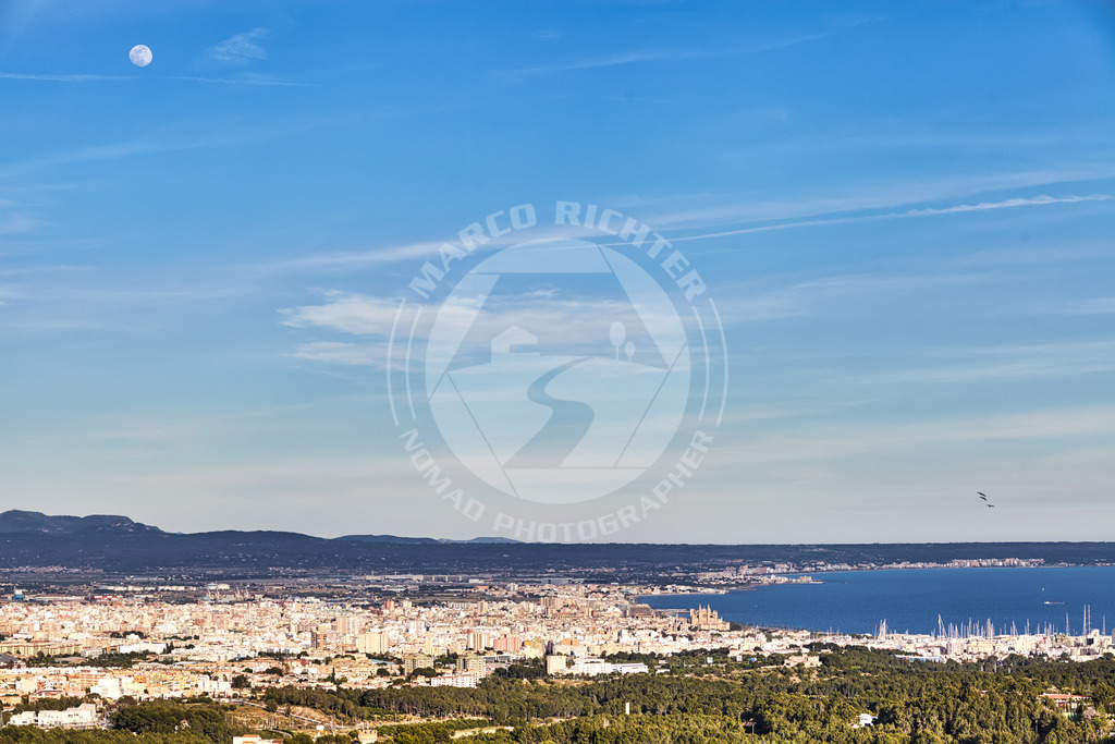 Architektur und Immobilienfotos | Bildmaterial (Honorarfrei, bei Quellenangabe)

Sämtliche Bilder dieser Serie stehen zur honorarfreien Verwendung zur Verfügung. Bedingung ist die Nennung des Copyrights: Foto Marco Richter oder www.mallorco.com

für unterlassene, unvollständig, falsch platzierte oder nicht zuordnungsfähige Urhebervermerke ist für jeden Einzelfall eine Vertragsstrafe in Höhe des fünffachen Nutzungshonorars zu zahlen, vorbehaltlich weitergehender Schadensersatzansprüche.!!!Ebenso ist der Weiterverkauf des Bildmaterials an Dritte ohne ausdrückliche Genehmigung von Marco Richter (Mallorco Photography) untersagt. Diese Regelung gilt auch bei jeglicher unberechtigt (ohne Zustimmung durch den Fotograf Marco Richter (Mallorco Photography) erfolgten Nutzung, Verwendung, Wiedergabe oder Weitergabe des Bildmaterials.