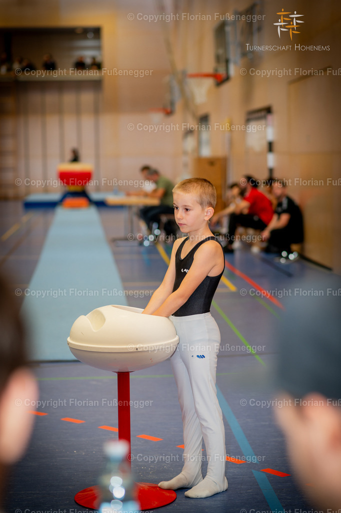 Promo-252 | "Fussifoto.com – Ihr Ansprechpartner für hochwertige Fotografie! Entdecken Sie kreative Bilder und professionelle Dienstleistungen. Kontaktieren Sie uns für Ihre Projekte!"