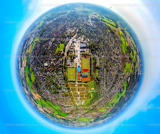 Selm241190536 | Luftbild, Sportzentrum mit Fußballstadion Sparkassen Arena, Campusplatz Süd mit Stauferstele und Auenpark Baugelände für neues Wohngebiet, Erdkugel, Fisheye Aufnahme, Fischaugen Aufnahme, 360 Grad Aufnahme, tiny world, little planet, fisheye Bild, , Selm, Ruhrgebiet, Nordrhein-Westfalen, Deutschland
