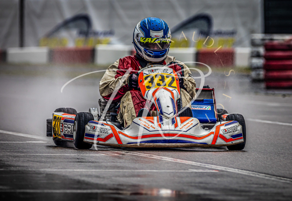 fb84c8fead1b4cddadeed2f490545030 | traudl_s_fotos