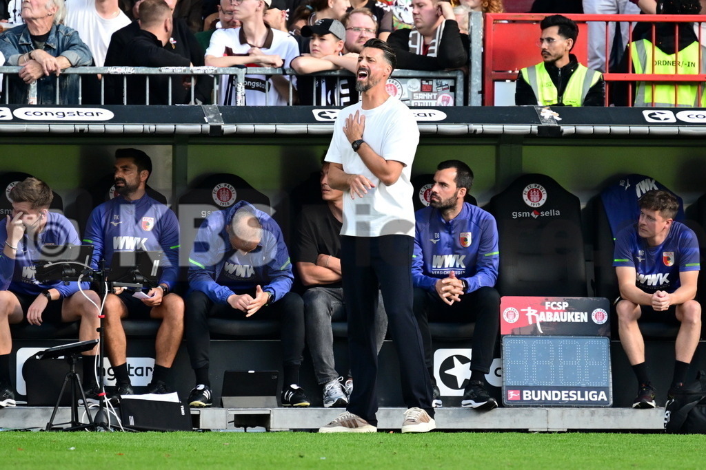 KBS Picture_FCStPauli-FCAugsburg_034 | Wagner Sandro Trainer (FC Augsburg) ,Sportplatz :  Millerntor Stadion, - Realisiert mit Pictrs.com