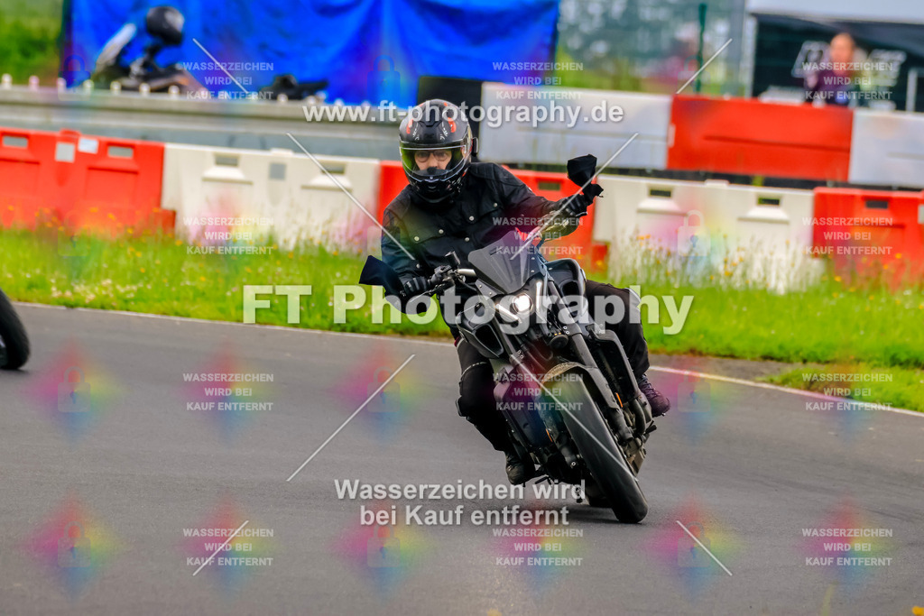 VBK-6752 | Hier findet Ihr Bilder von Touristenfahrten auf der Nürburgring Nordschleife oder von anderen Veranstaltungen die ich besucht habe. Viel Spass beim Durch Schauen 