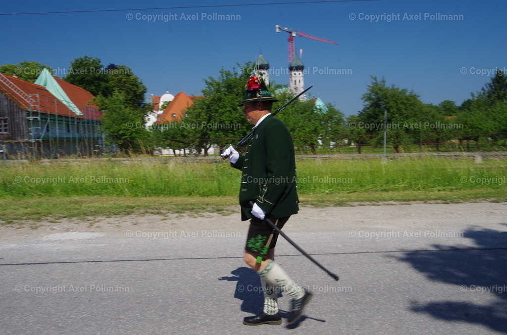 IMGP4522 | fotografiert von Axel PollmannLeonhardi Wallfahrt Benediktbeuern und Murnau, Fronleichnam, Fasching, Landschaft im Loisachtal und Benediktbeuern  - Realisiert mit Pictrs.com