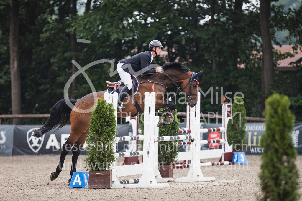 250610_Mühlen_SprPf-A2-255 | Deine schönsten Turniermomente als professionelle Fotos! Entdecke hochwertige Pferdesport-Fotografie im Online-Shop. Jetzt Fotos finden & bestellen!