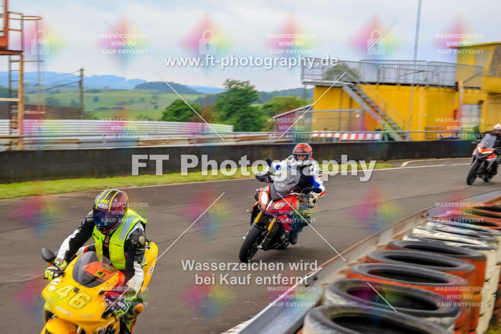 OBK-5481 | Hier findet Ihr Bilder von Touristenfahrten auf der Nürburgring Nordschleife oder von anderen Veranstaltungen die ich besucht habe. Viel Spass beim Durch Schauen 