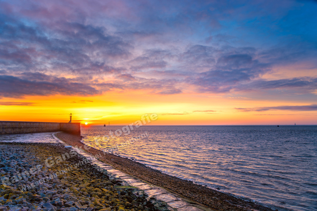 107 Wilhelmshaven Mole - 29-02-2024 -R Ganske | Onlineshop mit Bildern von Stränden, Häfen und Meer. Leinwände, Poster, Kalender und andere Materialien erhältlich. Kommerzielle Lizenzen möglich.  - Realisiert mit Pictrs.com