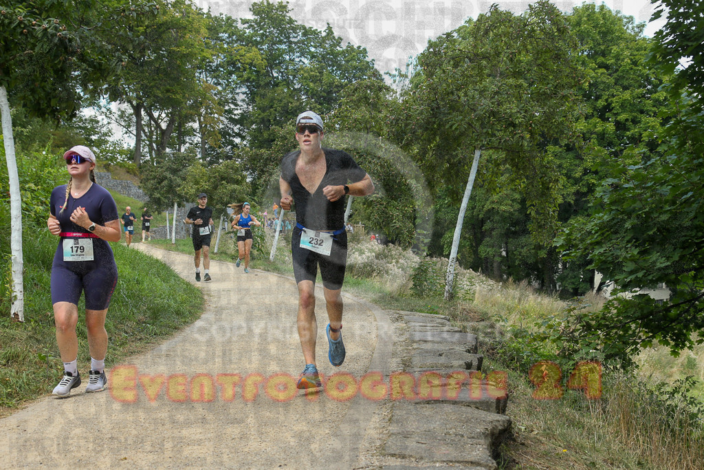 250824_1257_EX1_1015 | Sportfotografie im Rhein-Sieg Kreis, Köln, Bonn, NRW, Rheinland Pfalz, Hessen, etc. Unser Tätigkeitsfeld umfasst den Laufsport vom Volkslauf über den Marathon, Duathlon, Triathon bis zum Ultralauf wie Kölnpfad Ultra oder Schindertrail.