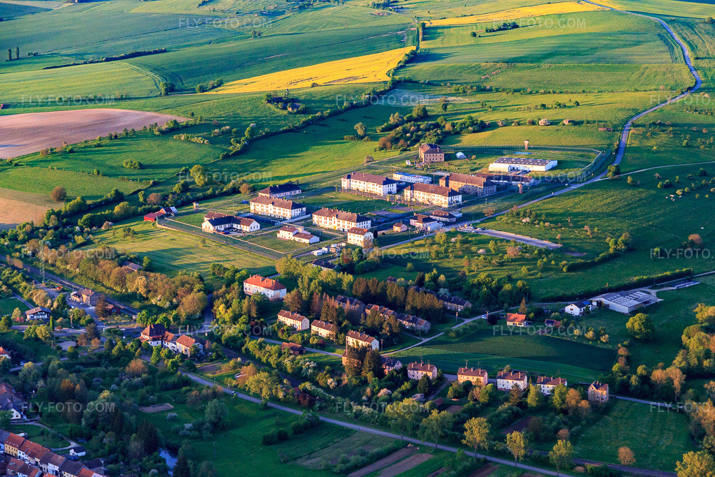 Aerial view: View of the area below the prison Centre de Détention in Oermingen in the state Bas-Rhin, France.Photo: IMG_145888.jpg taken on 04/30/2025 by Werner Riehm/FLY-FOTO.comResolution of the original: 5472 x 3648 px