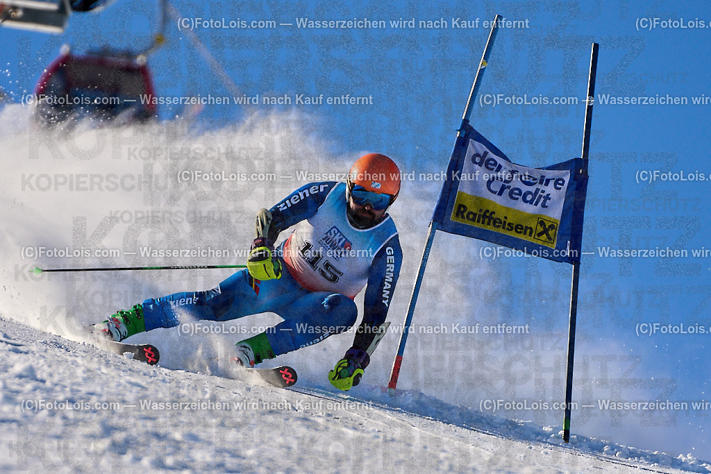 ALP4807_MASTERS-Cup_GS-A Herrn_Heininger Christoph | (C)FotoLois.com, Alois Spandl. FIS Masters-Cup Wildschönau, Giant Slalom auf der Piste Schatzberg GS, Siegerehrung auf dem Dorfplatz Niederau, Sa 13. Januar 2024.