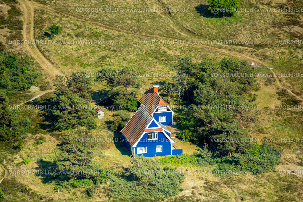 Ostsee16062601Hiddensee_Vitte | blaues Inselhaus, Dünenheide, Strandhaus, Haus in den Dünen, Ort Vitte,  Insel Hiddensee, Ostseeküste,Mecklenburg-Vorpommern, Vorpommern, Mecklenburg-Vorpommern, Deutschland