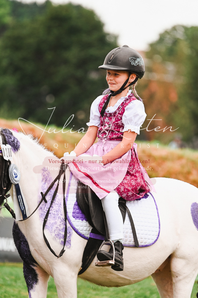 DSC_7705 | Pferde- und Turnierfotografie in Westsachsen. Pferdeportraits, Auftragszeichnungen und intuitive Kunst.