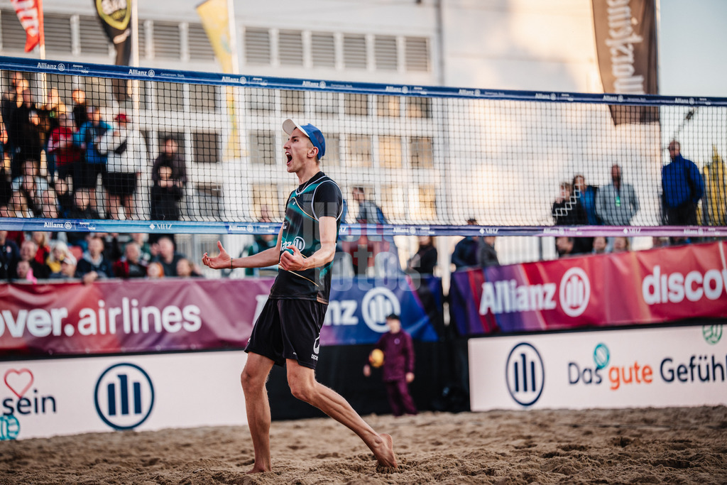 Beachvolleyball | Männer | Allianz German Beach Tour 2025 | Tourstop Berlin | 23.08.2025 | Momme Lorenz jubelt