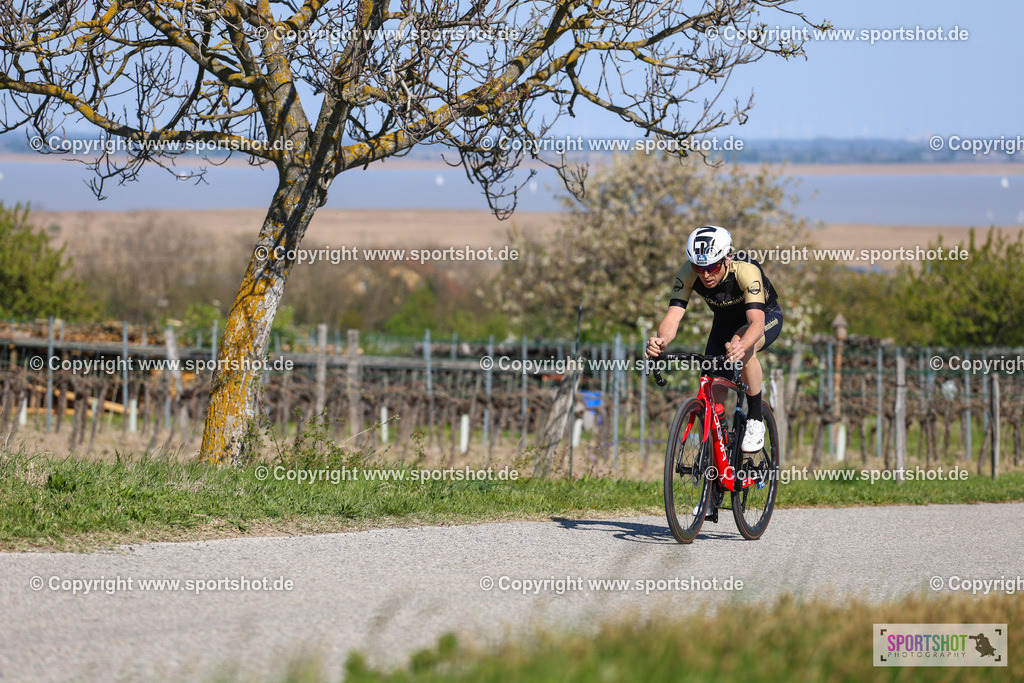 IMG_9856 | @sportshot_your_pictrs #yourpictures#roadtowm2029 #nrm #neusiedlerseeradmarathon #neusiedlersee #neusiedlerseetourismus #burgenland #mörbisch #nrm26 #burgenlandtourismus #voglundco #poweredbyburgenlandtourismus #radsport #rad #marathon #ucigranfondo #visitburgenland #ucigranfondoworldseries