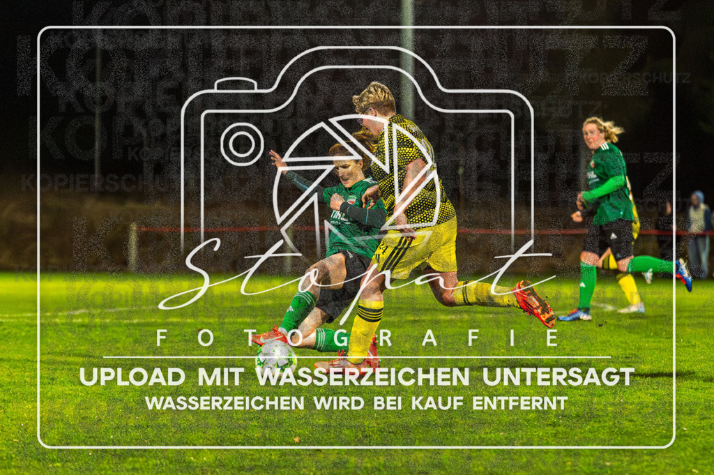 SCTSGF-1018 | Marina Dehnbostel (SG Fulde #24) und Britta Freytag (SC Tewel #05) beim Damen Kreisliga HK/CE Spiel zwischen SG Fulde und SC Tewel auf dem Sportplatz Tewel, Tewel/Neuenkirchen (Simon Paul Stopat) - Realisiert mit Pictrs.com