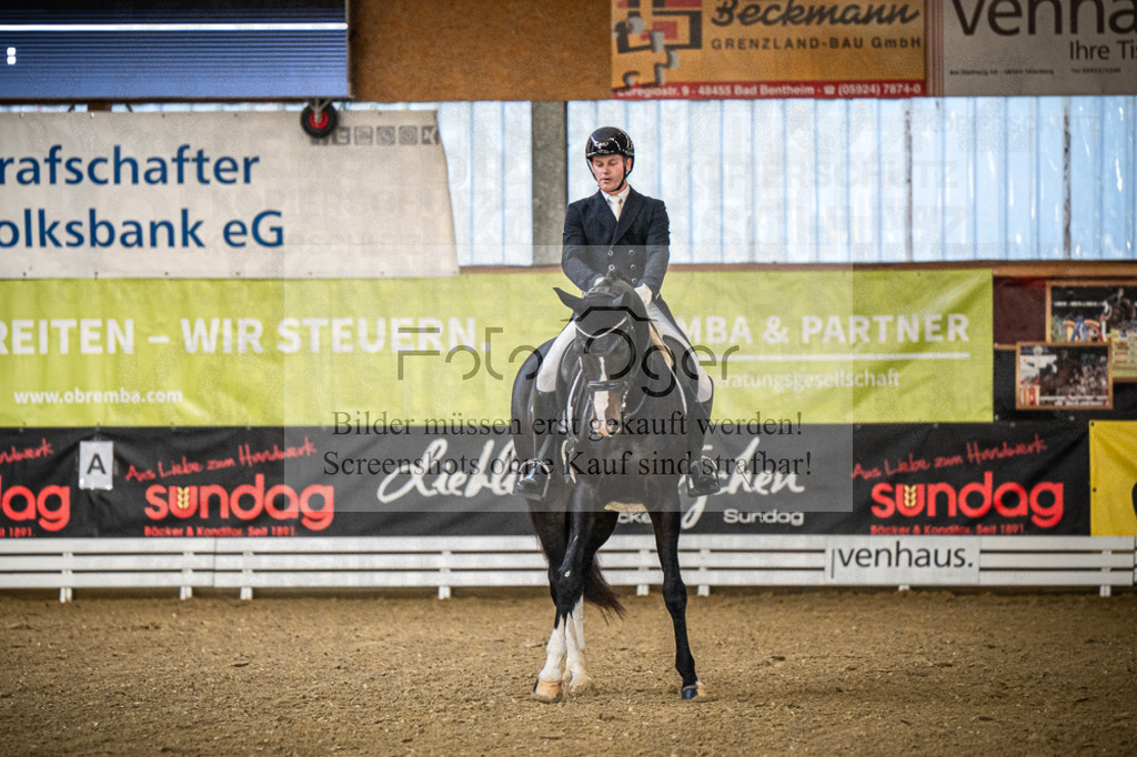 DOS_2670 | Entdecke hochwertige Reitturnierfotos von Foto Oger. Professionell, emotional und authentisch – jetzt Lieblingsmomente im Shop bestellen.Deutschlandweite Turnierfotografie. - Realisiert mit Pictrs.com