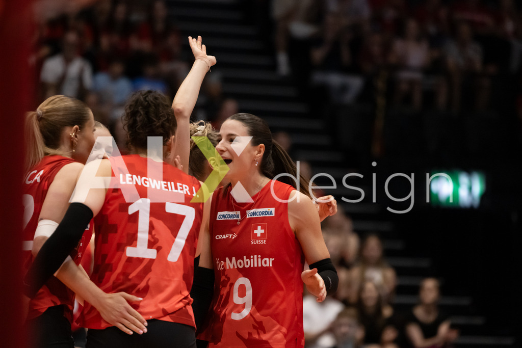 Austria v Switzerland - CEV European League Women | KRIENS, SWITZERLAND - JUNE 14: SARINA WIELAND, JULIE LENGWEILER and FABIANA BRANCA of Switzerland celebrating during the CEV European League match between Austria and Switzerland at Pilatus Arena on June 14, 2026 in Kriens, Switzerland. - Realisiert mit Pictrs.com